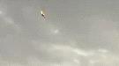 طائرة عسكرية روسية تشتعل في السماء.. وقائدها يقفز وينجو ...