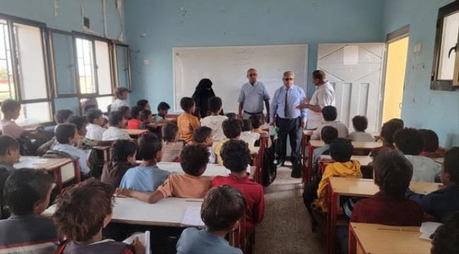 القاضي وبكري يدشنا العام الدراسي الجديد 2025-2026 في مدارس حيس بالحديدة ...