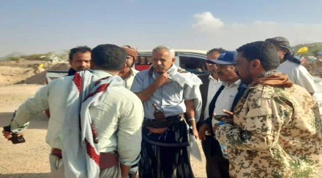 بعد مسح هندسي شامل: مدير عام مديرية الوازعية يعتمد موقع إنشاء البرج الرئيسي لشركة يمن موبايل ...