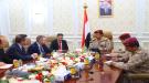 الداعري يبحث مع مسؤولين بريطانيين في عدن تهديدات مليشيات الحوثي ...