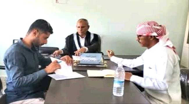 مكتب الزراعة والصليب الأحمر يوقعان محضر تسليم موقع مشروع إعادة تأهيل منحل متكامل بتعز ...
