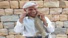 صيّاد ثعابين يمني يلقى حتفه بلدغة أفعى كوبرا كان يقوم بتربيتها ...