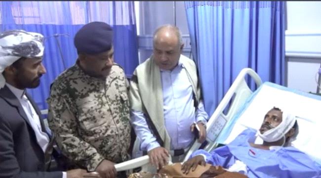 مدير أمن الحديدة يزور جرحى المقاومة الوطنية في مشافى المخا والخوخة ...