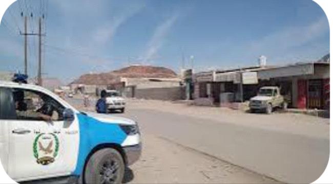 شرطة شبوة تضبط مطلوبًا أمنيًا في قضية حرابة أثناء محاولته استخراج جواز سفر ...