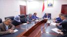 بن بريك يوجه بالبدء في تنفيذ المسح الميداني لبرنامج الحوالات النقدية غير المشروطة ...