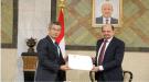 وزير الخارجية يتسلم أوراق اعتماد السفير الفيتنامي غير المقيم لدى اليمن ...