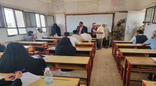 مدير عام قعطبة الشاعري يزور المركز الامتحاني بمدرسة سليم في مديرية قعطبة ...