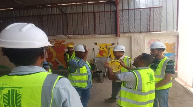 وفد هندسي من وزارة الصحة يتفقد مشاريع الترميم في مستشفى حيس الريفي بالحديدة ...