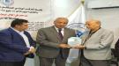 وزير الخارجية اليمني الأسبق أبو بكر القربي يكرم النائب مصطفى بكري ...