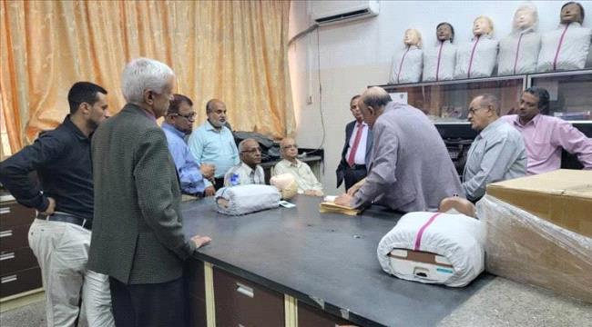 عدن.. اختتام امتحانات الماجستير المهني في جراحة الأوعية الدموية ...