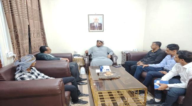 محافظ سقطرى يشيد بجهود مركز سقطرى للبحوث والدراسات الاستراتيجية ...