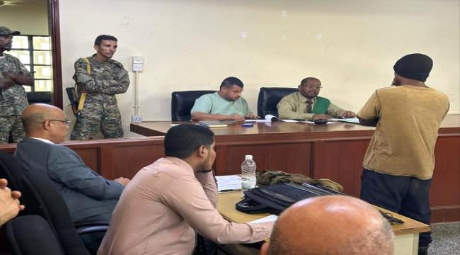 محكمة صيرة تبدأ محاكمة المتهم ريدان فارس في قضية قتل عمد ...