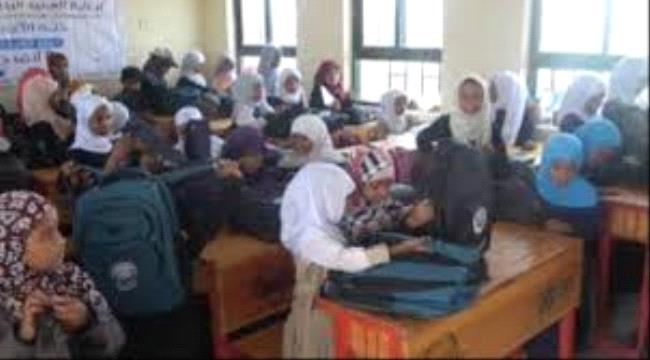 رسوم المدارس الأهلية في تعز .. ارتفاع في ظل تحسن سعر الصرف ...