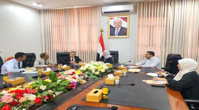 وزيرة التخطيط ورئيس جامعة عدن يبحثان استئناف المشاريع الممولة خارجياً وإنجاز المستشفى التعليمي ...