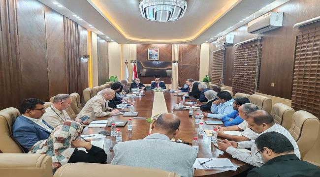 اجتماع صحي في عدن يناقش الوضع الراهن وخطط وبرامج التدخلات الصحية ...