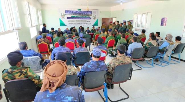 محافظ شبوة يشهد تسليم مشروع طريق خورة ويدشن دورة أمنية متقدمة ...