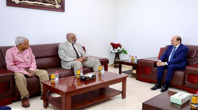 رئيس الوزراء يتفقد جهاز الرقابة والمحاسبة في عدن ويؤكد تعزيز الشفافية ومكافحة الفساد ...