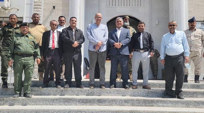 رئيس محكمة استئناف العاصمة عدن يتفقد سير العمل في المجمع القضائي بالمنصورة ...