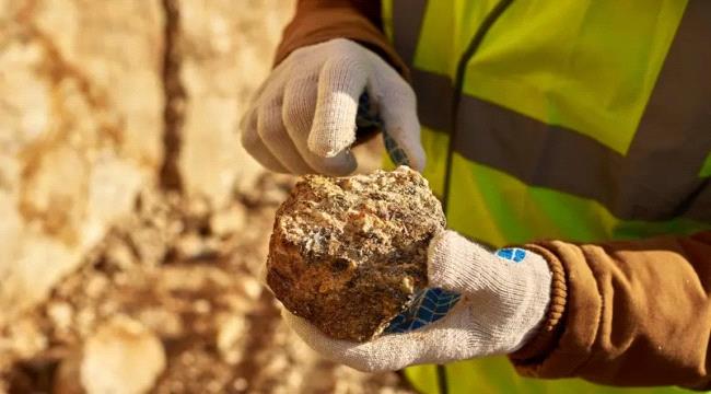 تنقيب عشوائي عن الذهب في حضرموت.. والسلطة تدعو لتدخل أمني ...