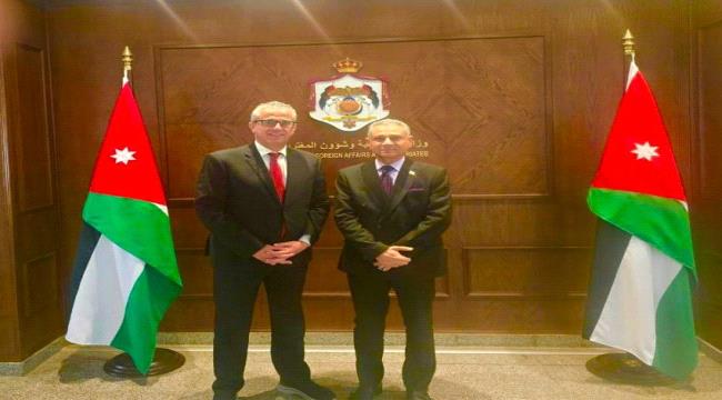 السفير فقيرة يبحث مع مسؤول اردني تعزيز التعاون القنصلي ...