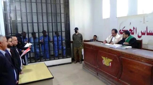 ​صنعاء.. قاضٍ حوثي يطرد محامياً من القاعة ويحبس موكله على خلفية خلاف شخصي ...