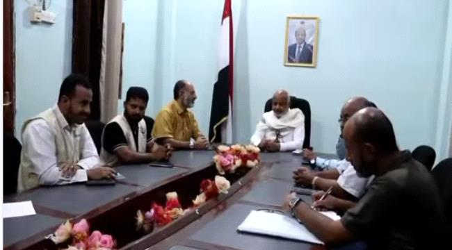 محافظ الحديدة يبحث تكثيف تدخلات مشاريع مؤسسة بصمات بالمحافظة
