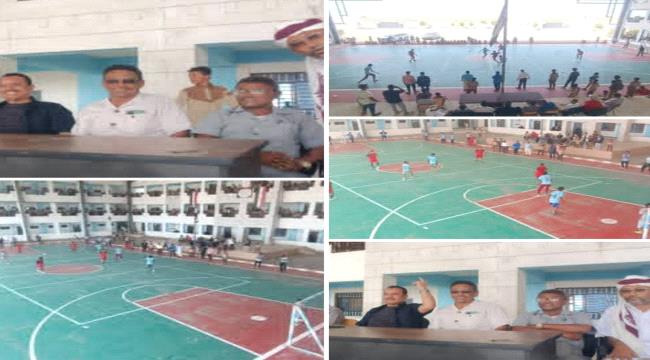 إطلاق الدوري المدرسي في الخوخة بمباراة مثيرة بين ثانوية الشروق ومجمع الإمارات التربوي ...