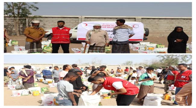 الهلال  التركي توزع 500 سلة غذائية وألف وجبة إفطار في محافظتي عدن ولحج  ...