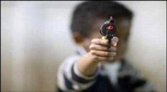 العبث بالسلاح يزهق حياة طفل وبالغ في تعز وأبين ...