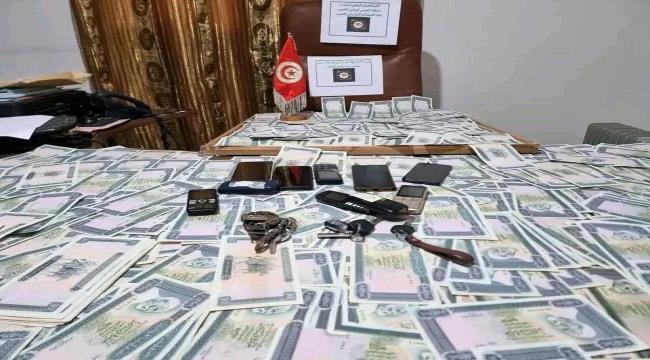تونس.. ضبط وتفكيك عصابة بحوزتها أموال ليبية قديمة كانت معدة لتزوير اليورو ...