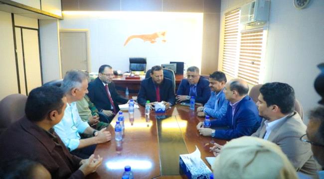 محافظ عدن يترأس أول اجتماع بمدراء المديريات ويحدد أولويات المرحلة المقبلة ...