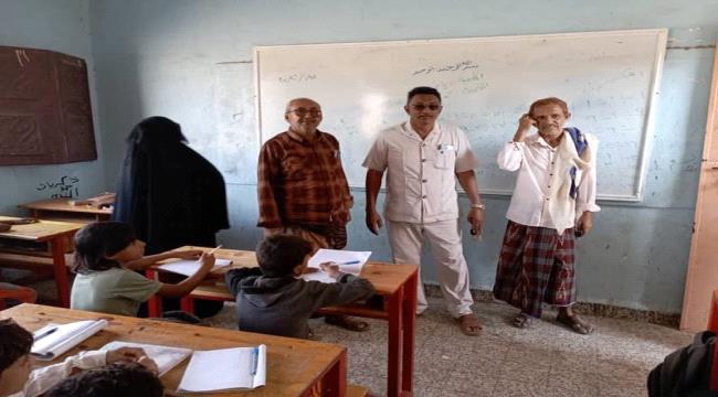 مدير تربية الحديدة يتفقد العملية التعليمية بمديرية حيس ...