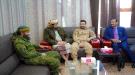 محافظ شبوة  يلتقي بعدد من قيادات قوات العمالقة ويشيد بدورهم في مواجهة المليشيات الحوثية ...