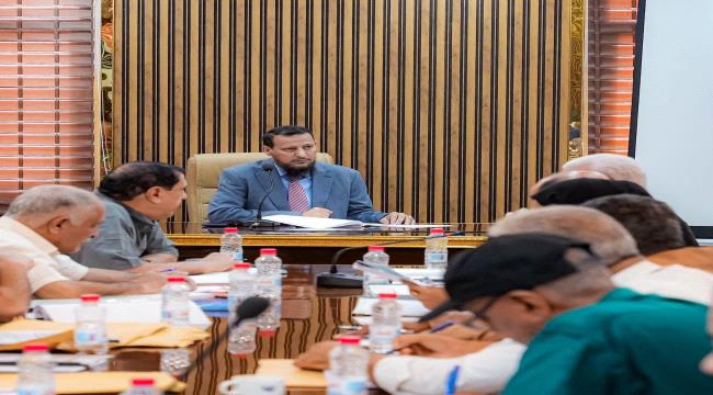 برئاسة المحافظ شيخ.. تنفيذي عدن يطالب بتمكين العاصمة من امتيازاتها المالية والإدارية ...