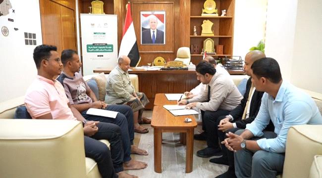 الخنبشي يرعى توقيع اتفاقية لدعم تشغيل خريجي الزمالة المصرية في حضرموت ...