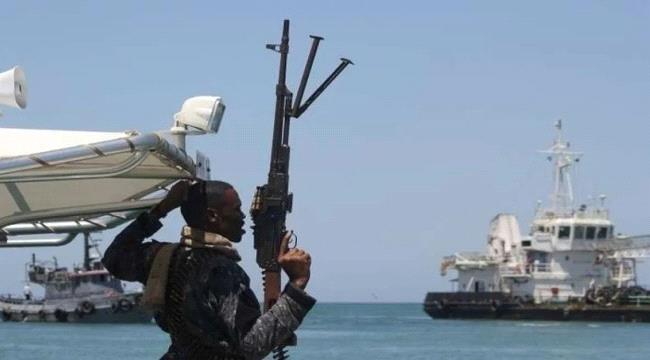رويترز: قراصنة صوماليون يسيطرون على سفينة خُطفت في المياه اليمنية بخليج عدن ...