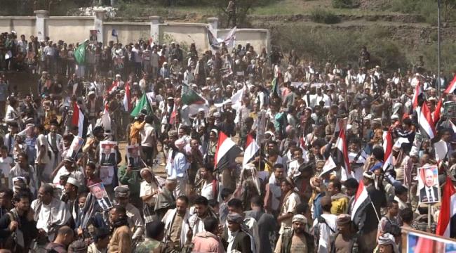 حشد جماهيري في الحجرية بتعز يؤكد دعم القيادة السياسية والقوات المسلحة ...
