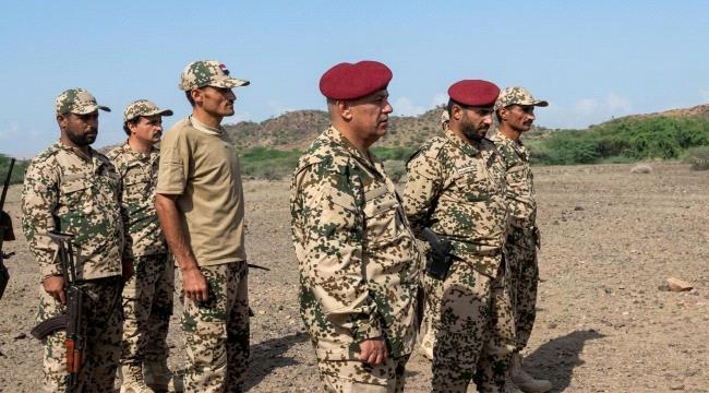 خلال زيارة معايدة لمحور البرح.. العميد الفاطمي يؤكد جاهزية القوات لمواصلة النضال حتى استعادة الدولة ...