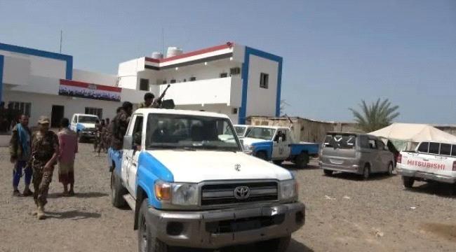 الأمن في موزع بتعز يلقي القبض على متهم بقتل زوجته عقب وقوع الجريمة مباشرة ...