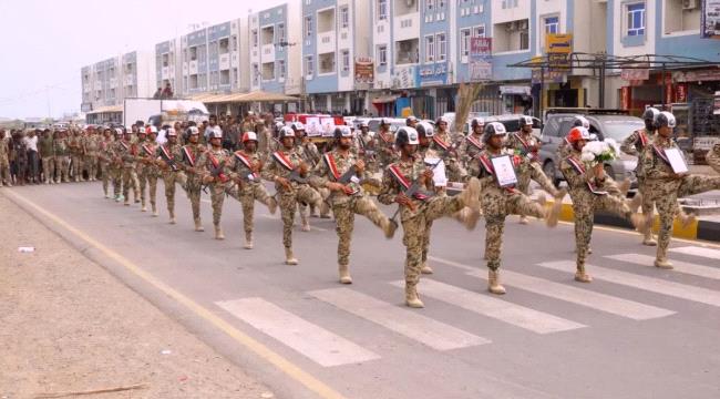 ​في موكب مهيب بالمخا.. المقاومة الوطنية تشيّع الشهيد 
