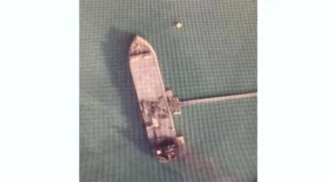 صور الأقمار الصناعية تظهر أضراراً جسيمة في السفينة الإيرانية 