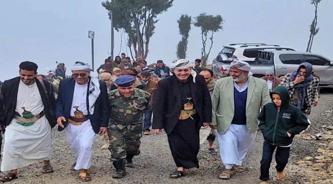 قيادة محافظة تعز تتفقد الجاهزية القتالية لأبطال الجيش في جبهتي الشقب والعروس ...