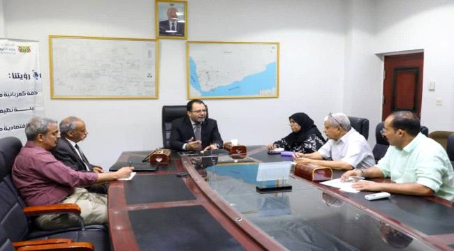 وزير الكهرباء يترأس اجتماعا لمتابعة تنظيم نقل وقود محطات الكهرباء في المحافظات المحررة ...