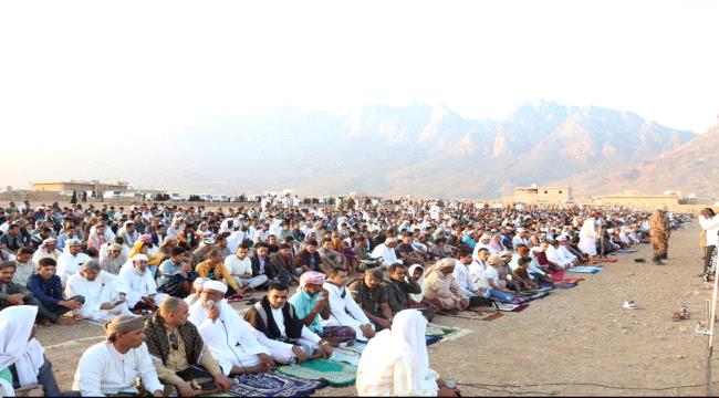 سقطرى: الوكيل صالح سعد يؤدي صلاة العيد بحديبو ويتفقد أحوال المرضى بمستشفى الشيخ خليفة ...