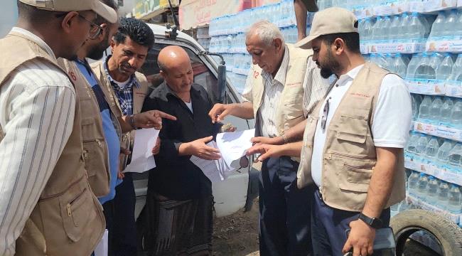 مدير عام المنصورة يوجه بحملة تلزم المحلات بيع قناني المياه بالأسعار الجديدة ...