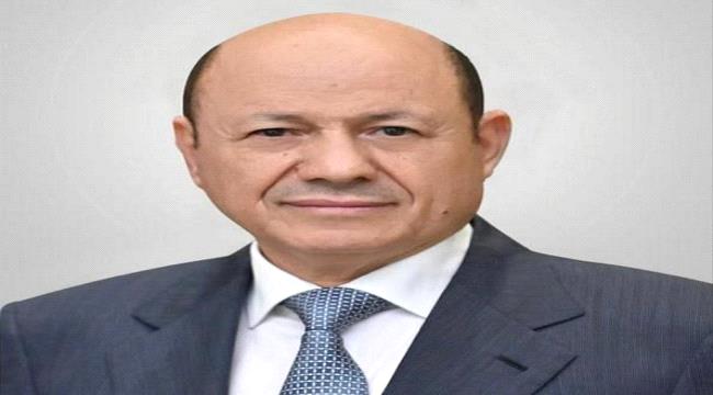 رئيس مجلس القيادة يعزي وكيل اول محافظة تعز ...