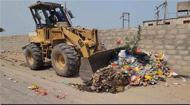 الخوخة: تدشين حملة نظافة شاملة لتحسين البيئة العامة قبيل عيد الأضحى