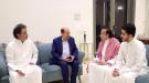 رئيس الوزراء وزير الخارجية يقدم واجب العزاء في وفاة الرئيس السابق عبدربه منصور هادي بالرياض...