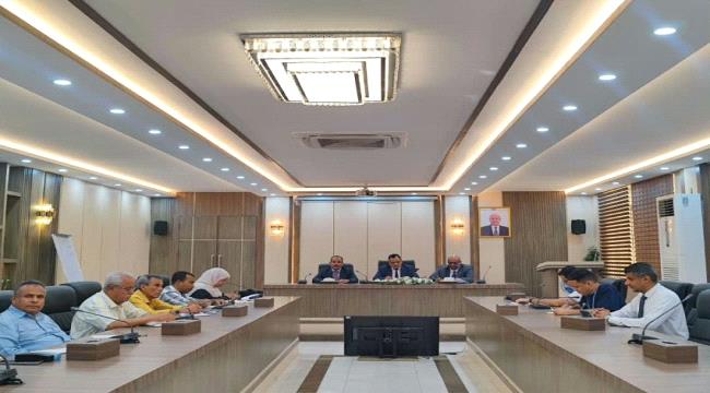 الوزير السقطري يبحث مع البنك الدولي التحضير لمشروع تنمية مصايد الأسماك الجديد ...