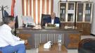 محافظ تعز يوجه بضبط المتلاعبين بأسعار الصرف وإيقاف شركات الصرافة المخالفة ...
